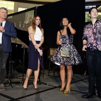Anggun bersama rekannya sesama juri Asias Got Talent. Ada David Foster, Mel C, dan Vanness Wu. (Foto: Getty Images)