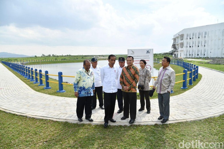 Tinjau Institut Teknologi Sumatera, Jokowi: Kita Butuh Coder Tinjau Institut Teknologi Sumatera, Jokowi: Kita Butuh Coder