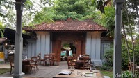 Kopi Kultur berada di Rumah Sanur, sebuah creative hub yang ada di jalan Danau Poso 51 A, Denpasar Bali. Halaman luas dan rindang jadi tempat yang pas buat menikmati kopi.Foto: detikfood