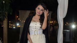 LDR, Angie Virgin Rela Tak Disentuh Suami