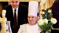 Paul Bocuse berpose dengan anaknya, Jerome Bocuse. Ia menjadi presiden baru Bocuse dOr yaitu kompetisi memasak bergengsi di dunia. Foto: Instagram paulbocuse_officiel