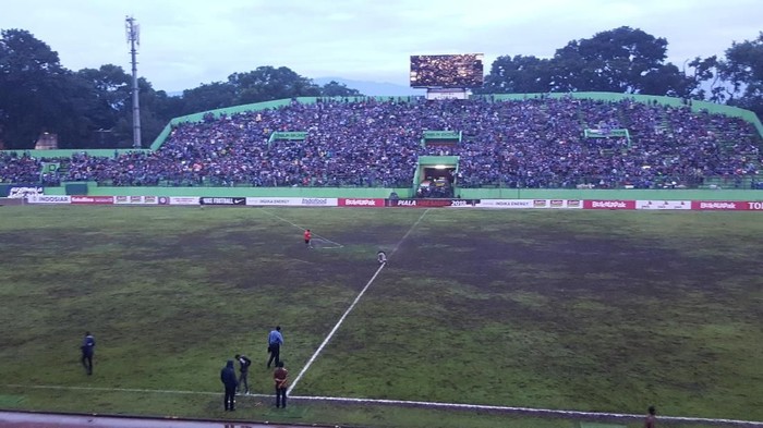 Stadion Gajayana, Malang.