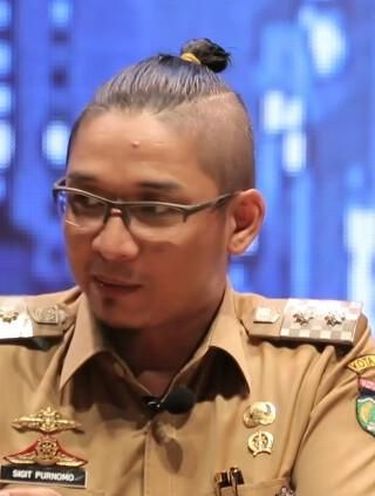 Man Bun, Gaya Rambut Cepol Pasha 'Ungu' yang Jadi Kontroversi