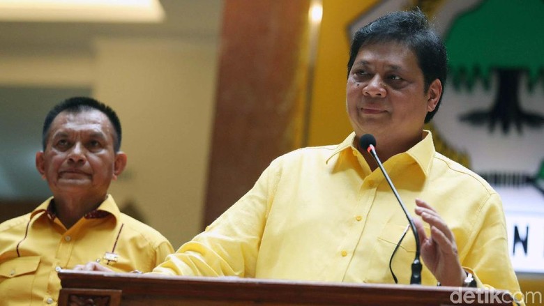 HUT F-Golkar Ke-50, Airlangga Minta Anggota Fraksi Fokus Bekerja HUT F-Golkar Ke-50, Airlangga Minta Anggota Fraksi Fokus Bekerja