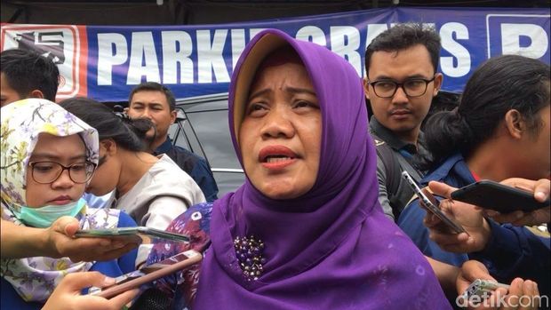  Ketua Komisi B DPRD DKI Jakarta Yusriah Dzinnun