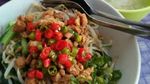 Awali Hari Senin dengan Sarapan Mie Ayam Komplet yang Hangat Gurih Ini