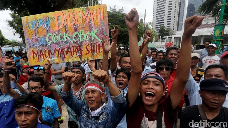 Selain Anies, Sopir Angkot Tn Abang Juga Gugat Mendagri dan Menhub Selain Anies, Sopir Angkot Tn Abang Juga Gugat Mendagri dan Menhub