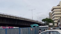 Peristiwa tersebut terjadi pada Selasa (16/1) sore lalu. Peristiwa ini tak pantas ditiru. (Eva Safitri/detikcom)