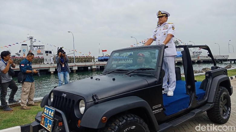 Kukuhkan Satrol Lantamal, KSAL: Amankan Perairan dari Illegal Fishing Kukuhkan Satrol Lantamal, KSAL: Amankan Perairan dari Illegal Fishing