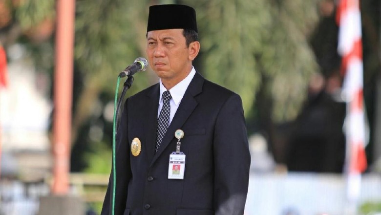 Pemkab Kebumen Dapat Kabar Bupati Jadi Tersangka di KPK Pemkab Kebumen Dapat Kabar Bupati Jadi Tersangka di KPK