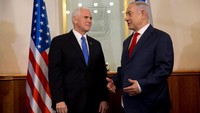Kunjungan ini merupakan kunjungan pejabat level tertinggi AS pertama sejak Presiden Donald Trump mengakui Yerusalem sebagai ibu kota Israel pada 6 Desember 2017. Foto: REUTERS/Ariel Schalit/Pool