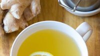 Air jeruk lemon yang segar akan membuat wedang jahe makin enak rasanya. Buat wedang jahe dan tambahkan air lemon serta madu secukupnya.Foto: Istimewa