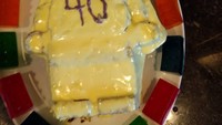 Percaya nggak kalau ini adalah kue berbentuk Lego? Legomen ini tampak gagal tapi perlu diacungi jempol ya usaha samg ibu dalam membuatny. Foto: Istimewa
