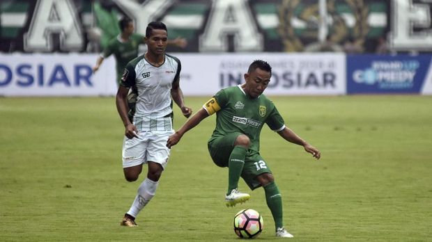 Rendi Irwan menjadi salah satu pemain mungil Persebaya Surabaya yang dipuji pelatih Madura United Gomes de Oliveira.