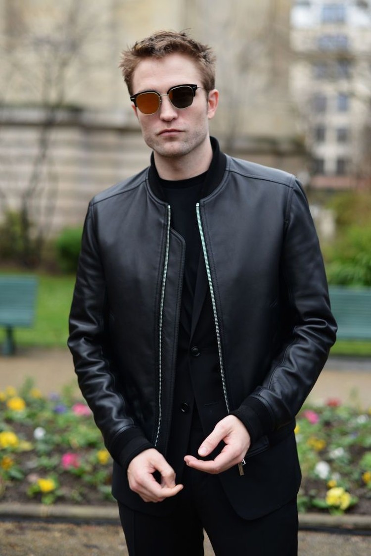 PARIS, FRANCE - JANUARY 20: Robert Pattinson attends the Dior Homme Menswear Fall/Winter 2018-2019 show as part of Paris Fashion Week on January 20, 2018 in Paris, France.  (Photo by Vanni Bassetti/Getty Images for Dior Homme)