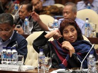 Polemik Impor Garam Industri hingga Jokowi Cabut Kewenangan Susi