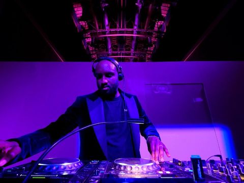 DJ sekaligus desainer pendiri label Off-White.