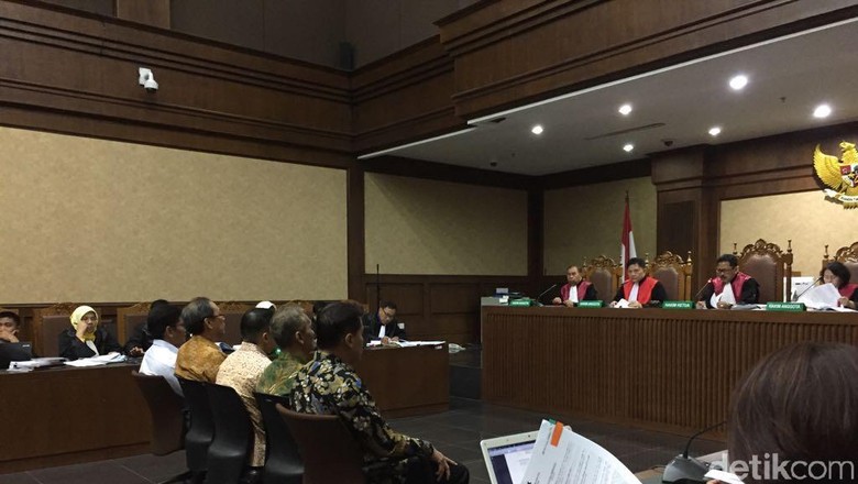 Andi Narogong dan Made Oka Masagung akan Bersaksi di Sidang Novanto Andi Narogong dan Made Oka Masagung akan Bersaksi di Sidang Novanto