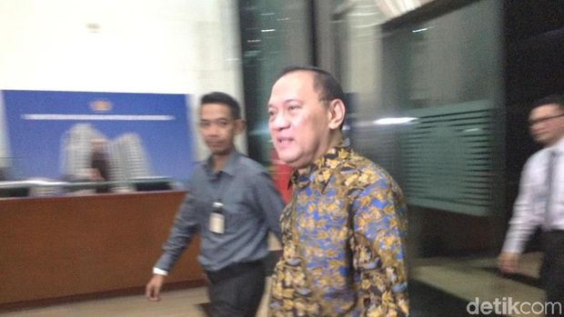 Gubernur BI Agus Martowardojo hadiri rapat KSSK