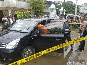 Bercak Darah Ditemukan di Taksi Online yang Drivernya Tewas