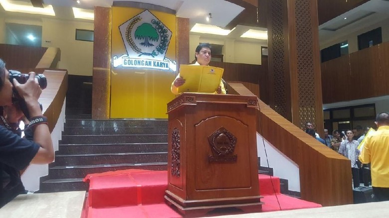 Airlangga Umumkan Lodewijk Jadi Sekjen Golkar Airlangga Umumkan Lodewijk Jadi Sekjen Golkar