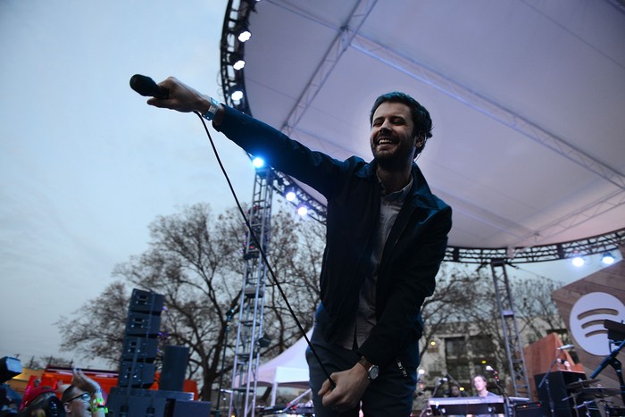 Butuh Uang, Vokalis Passion Pit Kembali Tur