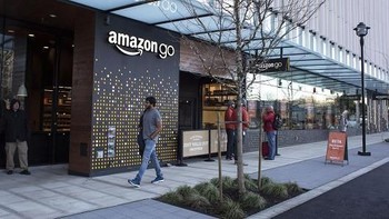 Mengusung nama Amazon Go, toko yang menjual keperluan sehari-hari ini tidak akan melibatkan kasir di dalamnya, sehingga memudahkan dan mempercepat proses belanja pelanggan. (Foto: GettyImages)
