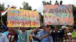 Ratusan Sopir Angkot Demo di Balai Kota