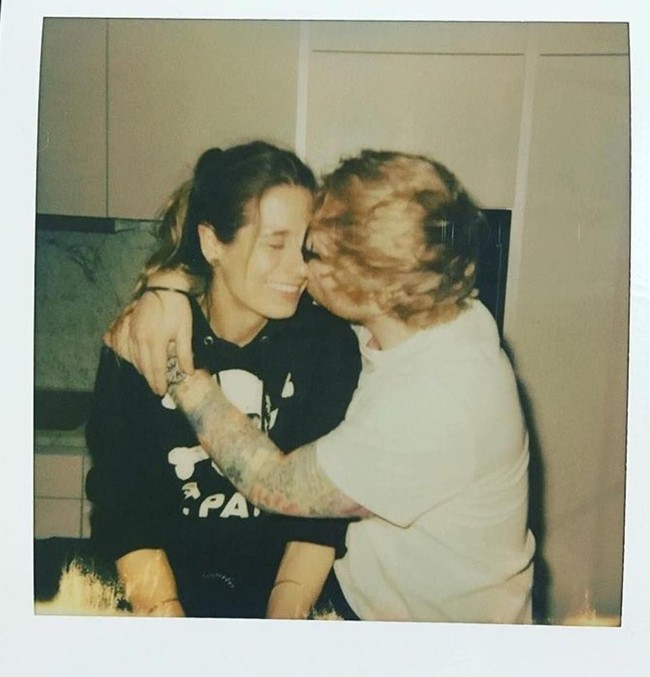 Apakah lagu Perfect Ed Sheeran yang sangat hits itu didedikasikan untuk Cherry Seaborn? Bisa saja benar. Congrats, Cheddy Searan! Foto: Instagram/teddysphotos