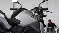 Motor petualang BMW terbaru, G 310 GS telah hadir di Indonesia. Motor petualang entry-level dari BMW tersebut hingga saat ini telah terpesan sekitar 50 unit. Foto: Khairul Imam Ghozali