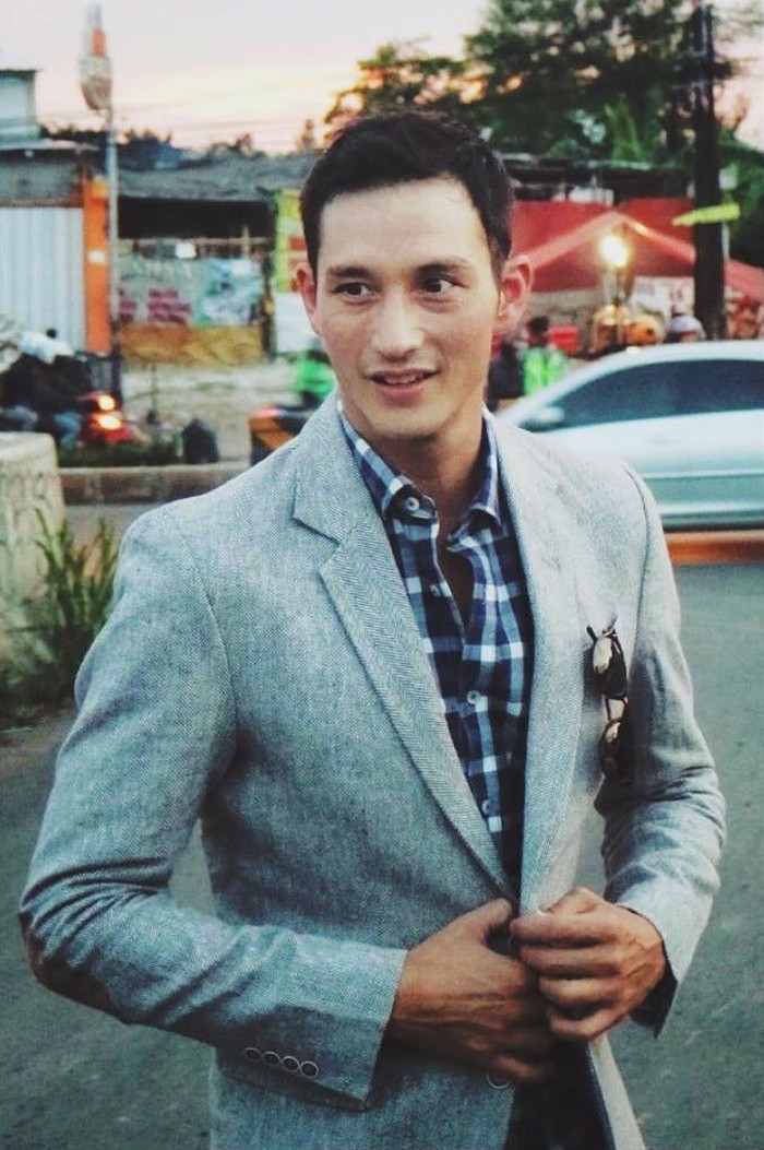 Artis Tampan Indonesia Berwajah Blasteran Mike Lewis