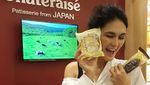 Ah, 10 Pose Cantik Luna Maya Bersama Makanan Ini Bikin Gagal Fokus! Ah, 10 Pose Cantik Luna Maya Bersama Makanan Ini Bikin Gagal Fokus!