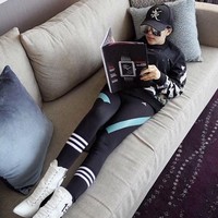 Selain coat, Syahrini juga pernah bergaya memakai sweatshirt dari Off-White yang harganya US$ 420. (Foto: Instagram)