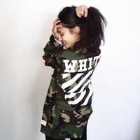 Pevita Pearce memamerkan foto di Instagram saat dirinya bergaya memakai jaket parka dari Off-White. (Foto: Instagram)