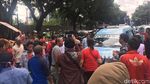 Foto: Sopir Angkot Tanah Abang Memblokir Jalan Kebon Sirih