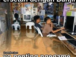 Meme Kocak Kelakuan Gamer Indonesia
