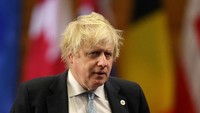 Sosok Menlu Inggris, Boris Johnson tak bisa dilepaskan dari rambut pirangnya. Mantan Walikota London ini sempat bikin geger saat mengaku bahwa warna rambutnya itu tidak asli. (Foto: REUTERS/Ben Nelms)