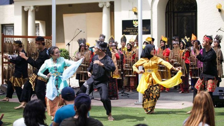 Bersusah Payah Demi Promosikan Angklung di Australia Bersusah Payah Demi Promosikan Angklung di Australia