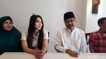 Foto: Gus Ipul Diapit Via Vallen-Nella Kharisma