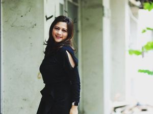 Cut Keke Tersenyum Saat Dina Lorenza Ramai Dijodohkan dengan Ariel NOAH