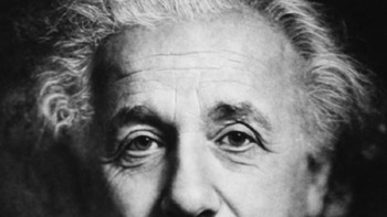 Albert Einstein, penemu teori relativitas ini mengenal Tuhan sebagai sebuah bukti dari keberadaan alam tanpa menyangkutpautkannya dengan spiritualitas. (Foto: Internet)