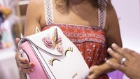 Unicorn yang kekinian juga jadi inspirasi Shoe Bakery. Mereka membuatnya dalam bentuk tas imut. Foto: Istimewa