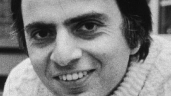 Carl Sagan, ahli astronomi ini sempat menyangkal saat dirinya disangka seorang ateis, dengan mengakui dirinya adalah agnostik. (Foto: Internet)