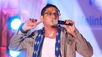 Gaya rambut Pasha saat masih ngeband. Mirip dengan saat ini. Foto: Instagram