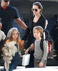 Angelina Jolie Ungkap Tips Jalani Hidup Bahagia Jadi Orangtua Tunggal