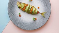 Tertulis, Bloated fish with yellow pickle for pre-dawn meal?. Ternyata ini adalah ikan kembung bumbu acar kuning yang enak dinikmati dengan nasi hangat! Foto: Dede Akbar