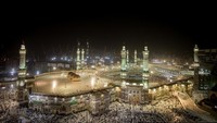 Foto: Masjidil Haram merupakan mesjid terbesar dan terluas di dunia berada di Mekkah, Arab Saudi. Luas masjid ini 356.800 meter persegi. Selain luas, masjid ini juga memiliki arsitektur yang elegan dan indah. (Thinkstock)