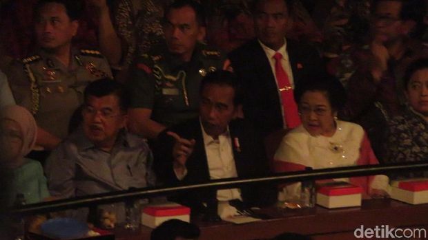 Saat Megawati Berbincang Hangat dengan Jokowi di Ultah ke-71