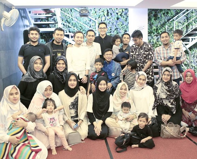 Kafilah Solihin pernah pergi bersama ke Bandung dan menggelar kajian bersama Ustad Abdullah Gymnastiar. Foto: Instagram