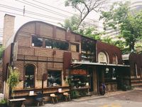 Kalau ke Bangkok, Jangan Lupa Mampir ke 10 Restoran Unik Ini! (2)